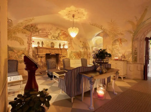 Adams Beach Hotel & Spa