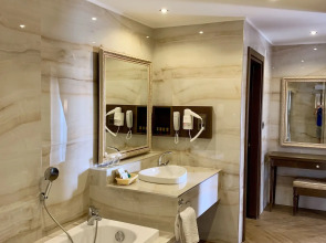 Alaaddin Beach Hotel - Adults Only