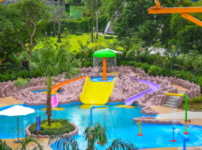 Splash Beach Resort 