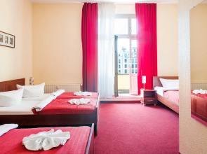 Mikon Eastgate Hotel