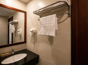 Backhome Hotel - Hostel