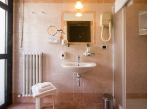 Отель Gran Torino