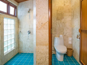 Sunrise Tropical Resort