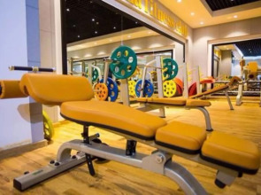 Chinggis Khaan Hotel