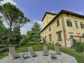 Residenza dEpoca Torre Dei Lari