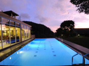 Отель Melheim Kandy Villas