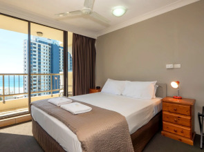 Aristocrat Apartments