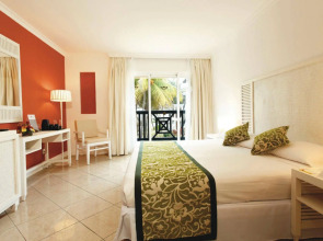 Отель Riu Turquoise