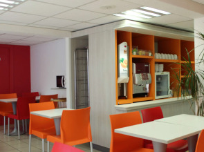 Premiere Classe Orange