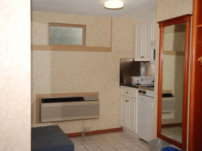 North Vancouver Hotel