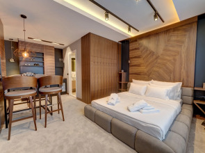 Black Pearl Luxury Suites