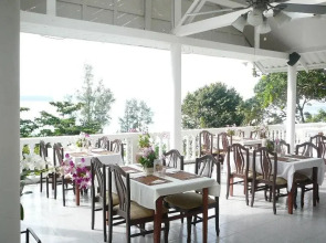 Karon Cliff Contemporary Boutique Bungalows