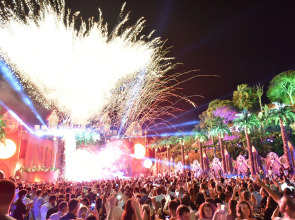 Cratos Premium Hotel & Casino