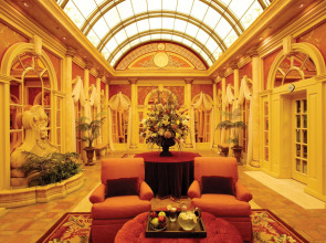 Golden Nugget Las Vegas Hotel & Casino