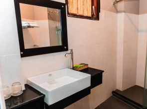 Cosmos Hotel Nha Trang