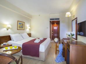 Отель Kapetanios Odysseia