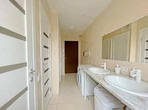 Local Hostel (Локал Хостел)