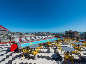 Radisson RED V&A Waterfront, Cape Town