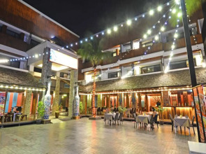 Lap Roi Karon Beachfront