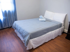 YMCA Greenpoint - Shared Bath