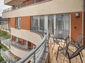 Escala Hotel & Suites