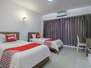 OYO 662 Malee Bunga Hotel