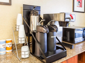 Motel 6 Milwaukee, WI - Glendale