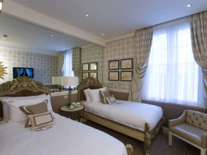 The Rubens at the Palace