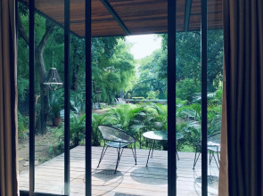 The Henry Hotel Manila