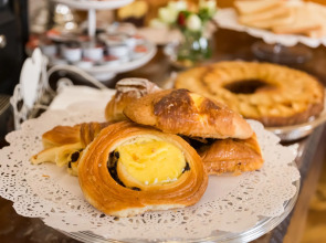 Affreschi Su Roma Luxury B&B