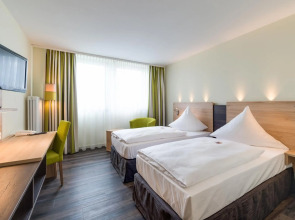 NOVINA HOTEL Wöhrdersee Nürnberg City