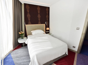 Burgu Arjaan by Rotana Hotel