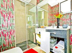 The Zentral Arenal Suites