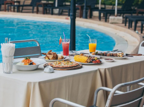 Pinnacle Grand Jomtien Resort and Beach Club