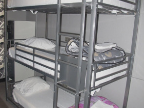 Peace & Love - Hostel