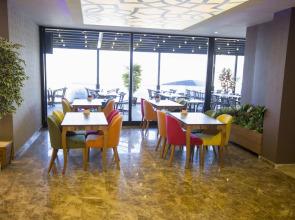 Royal Life Exclusive