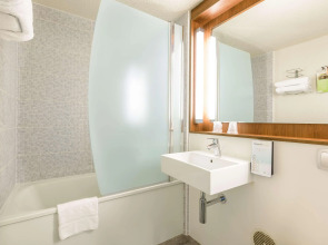 Hôtel Campanile Toulouse Nord - Sesquières