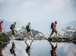 Hotel Base Camp Lodge - Bourg Saint Maurice