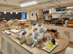 Doubletree By Hilton Hotel Izmir - Alsancak