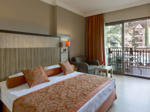 Quattro Beach Spa & Resort Hotel