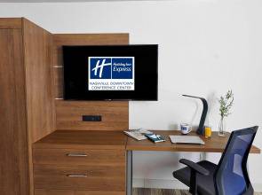 Holiday Inn Express Nashville Downtown - Broadway by IHG