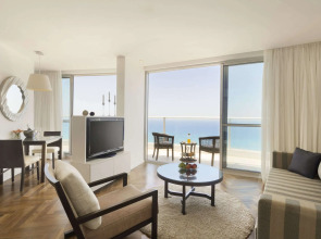 Ramada Hotel & Suites by Wyndham Netanya