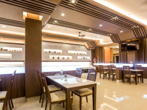 Swan Lake Hotel Sattahip