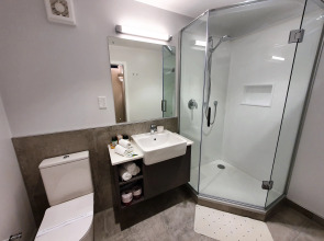 The Parnell Hotel & Conference Centre