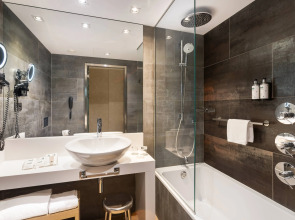 Catalonia Giralda Hotel