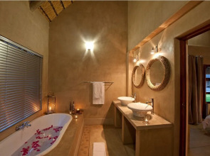 Emanya at Etosha Game Lodge