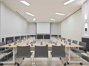 Отель INNSiDE by Melia Barcelona Apolo