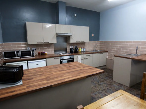 International Inn - Hostel