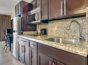 Ramada Plaza by Wyndham Marco Polo Beach Resort