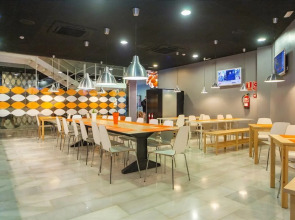 Отель Barna House Hotel